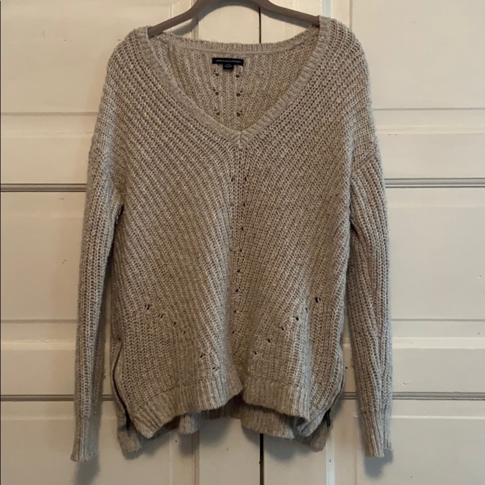 American Eagle sweater